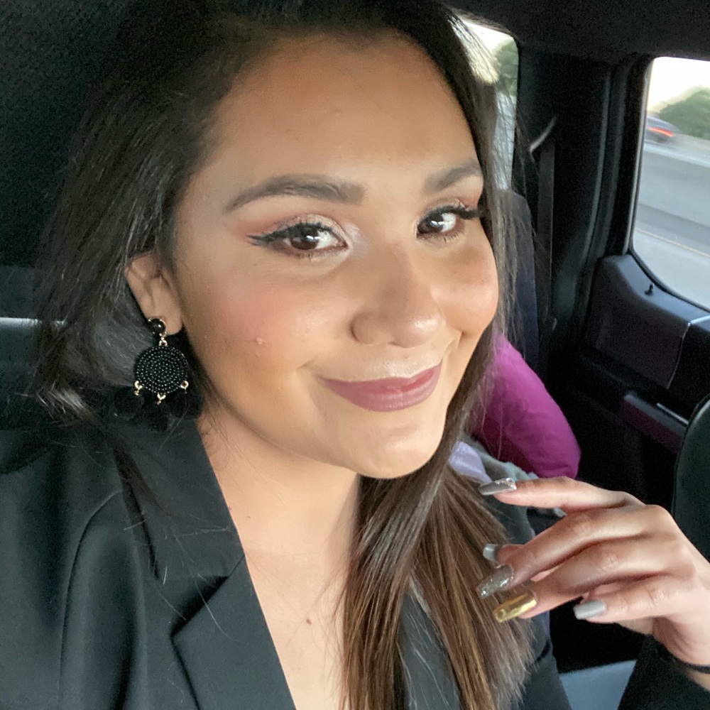 Meet your Posher, Sara